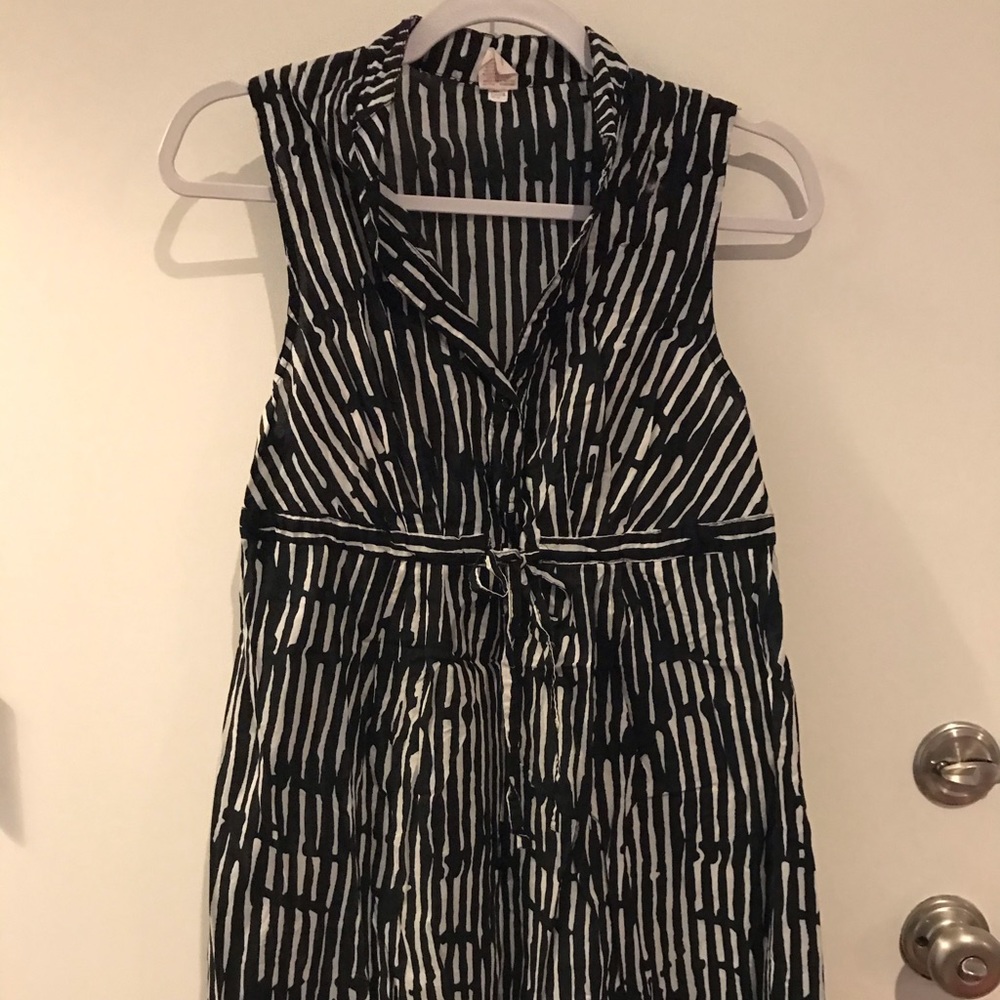 Black and white dress with tie